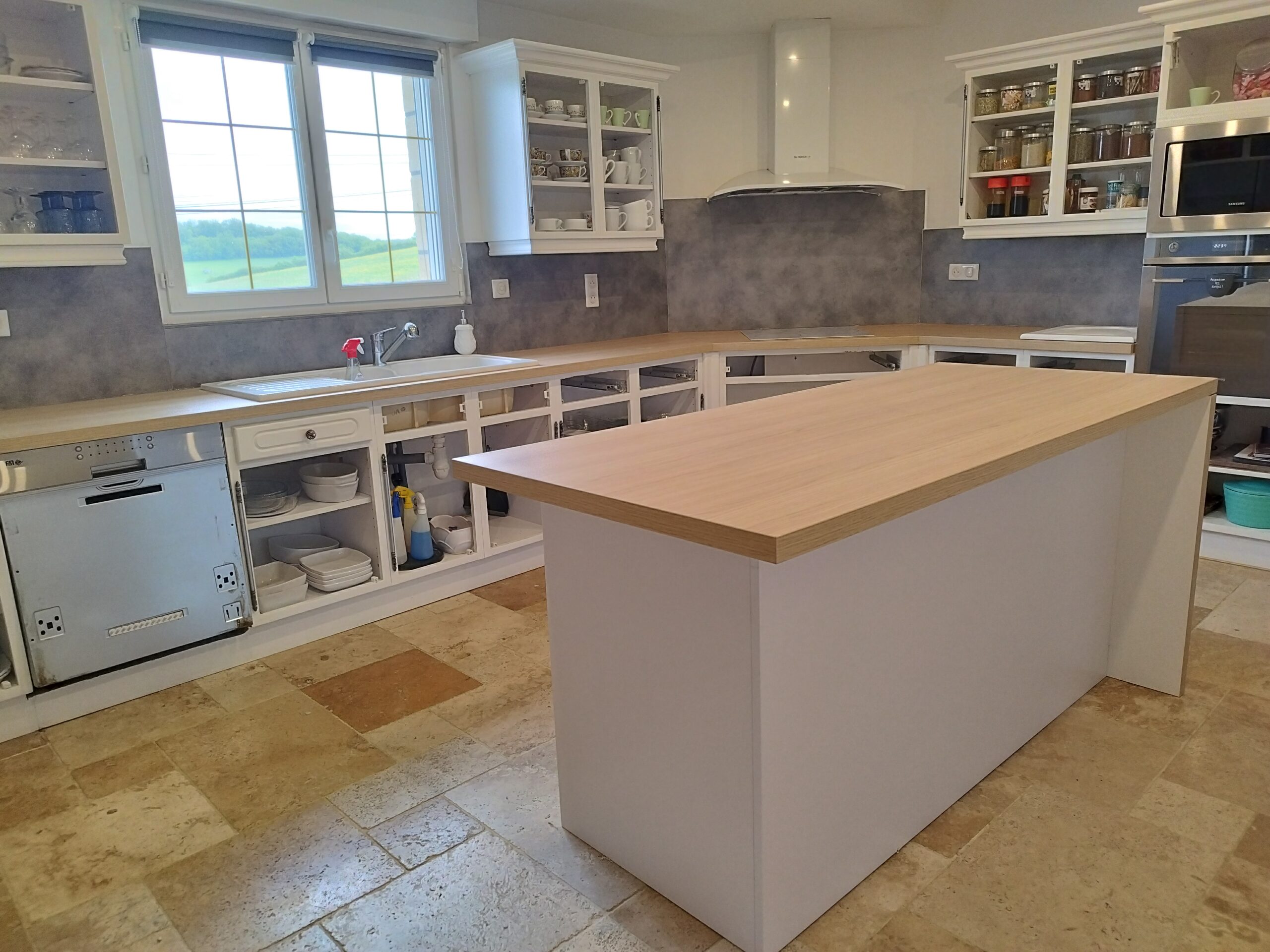 Cuisine sur-mesure installée par PAM en Dordogne